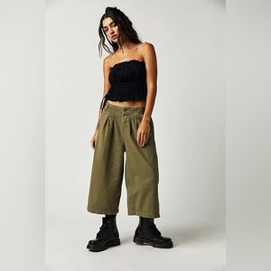 Free People 4 Hard Rain army green Wide Leg Gaucho pants